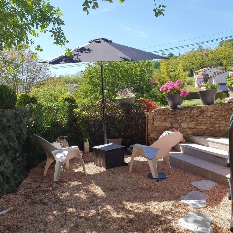 Clos des pins Cluny Extérieur photo
